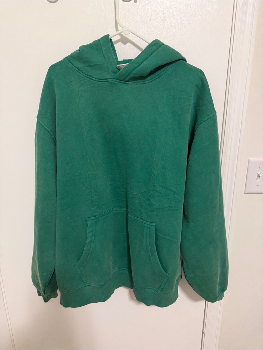 Green Crewneck Hooded Sweatshirt - Classic Everyday Pullover. Never worn.